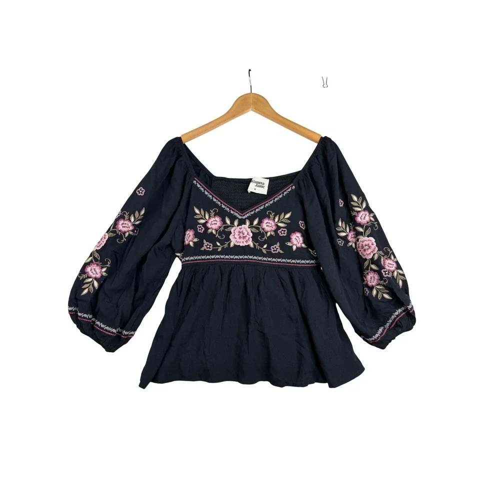Savanna Jane Floral Embroidered Boho Top size Medium Black/Pink